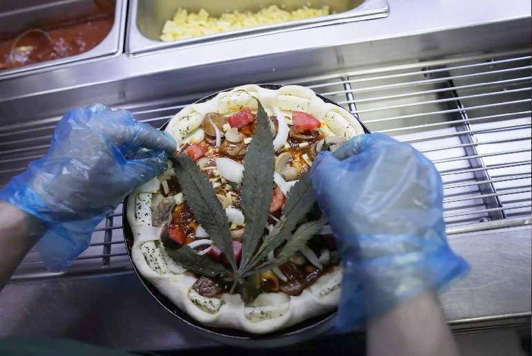 Marijuana Pizza