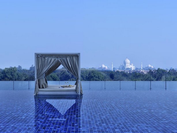 hotels with taj mahal views