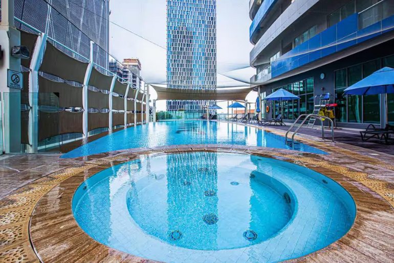 luxurious Dubai Airbnbs
