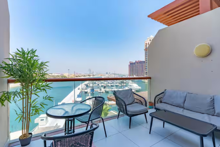 Stunning Views in Heart of Dubai Palm Jumeirah