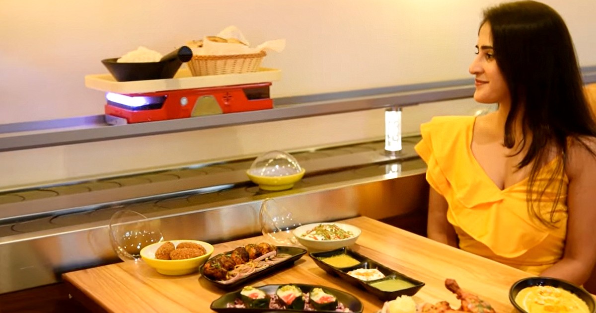 Mumbai’s First Smart Restaurant Green Autobahn Serves Food In Robo-Car Belts