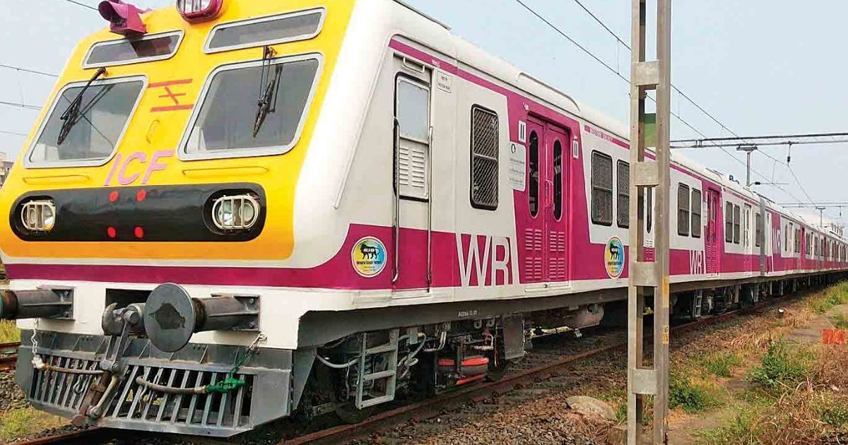 Tips To Survive Mumbai Local Train Journey During Peak Hours