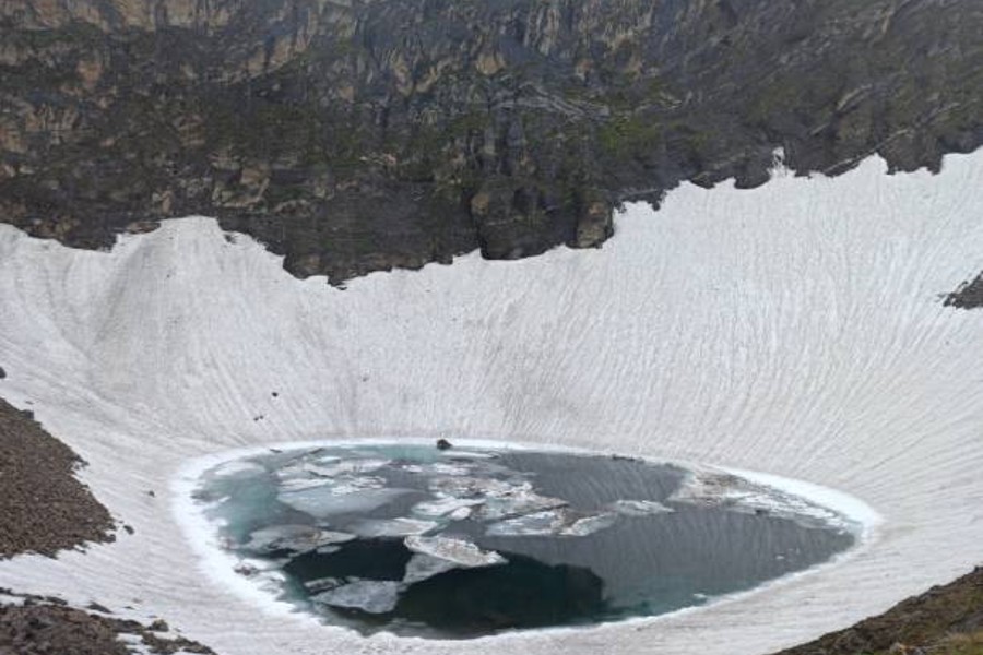 frozen lakes in india