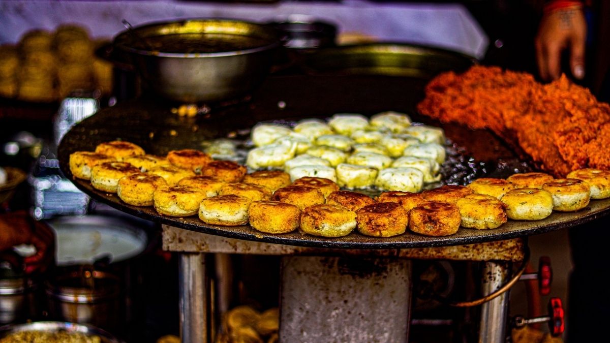 10 Best Street Food Places In Dubai That Are Every Foodie’s Paradise