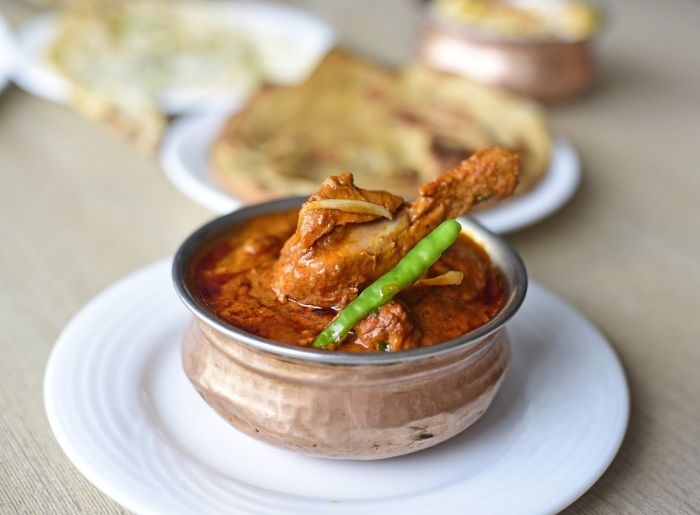 5 Juiciest Chicken Dishes To Try At Delhi’s Jama Masjid