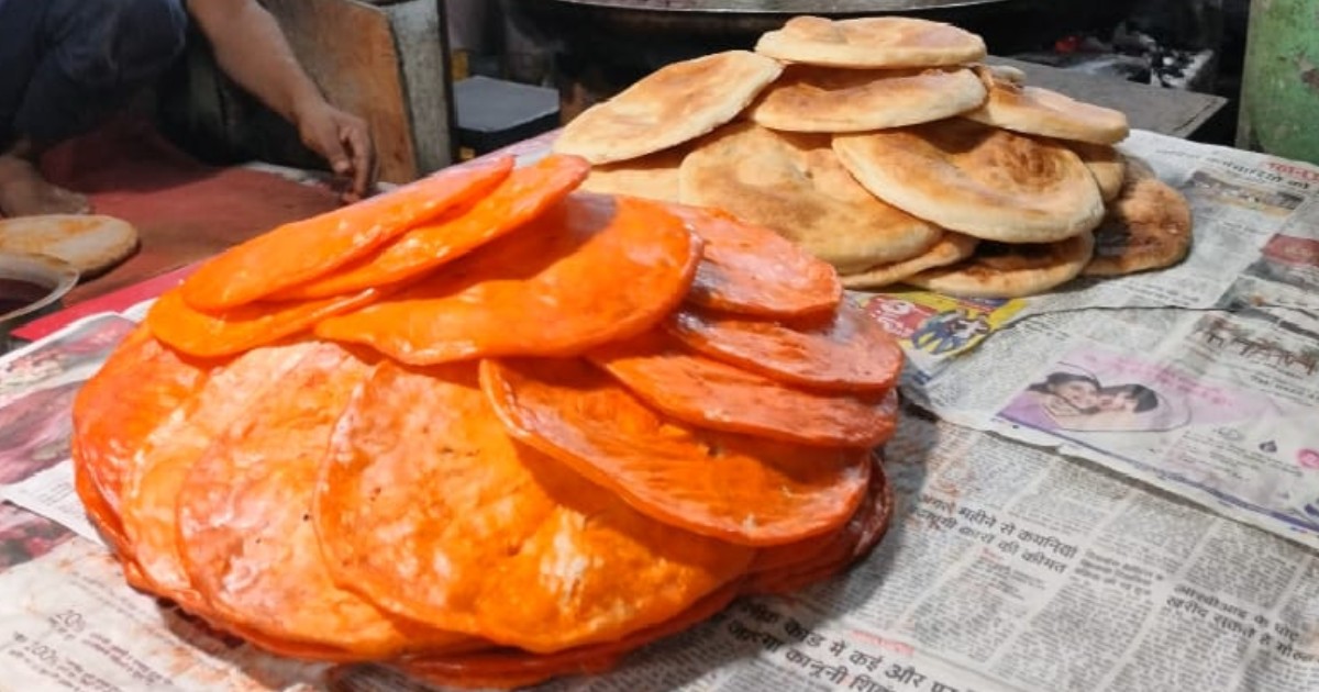Aminabad In Lucknow Is A Foodie’s Paradise & Here’s What You Should Try!