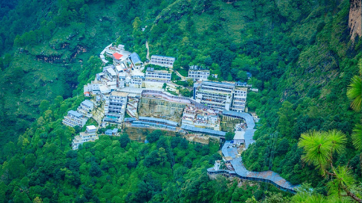 IRCTC Is Offering An All-inclusive Vaishno Devi Package At Just ₹16,800
