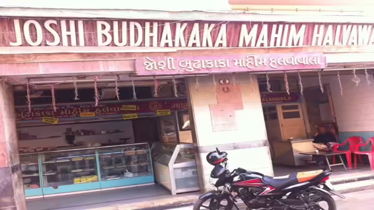 This 200-Year-Old Mumbai Eatery Offers The Best Halwas And Laddoos In Town