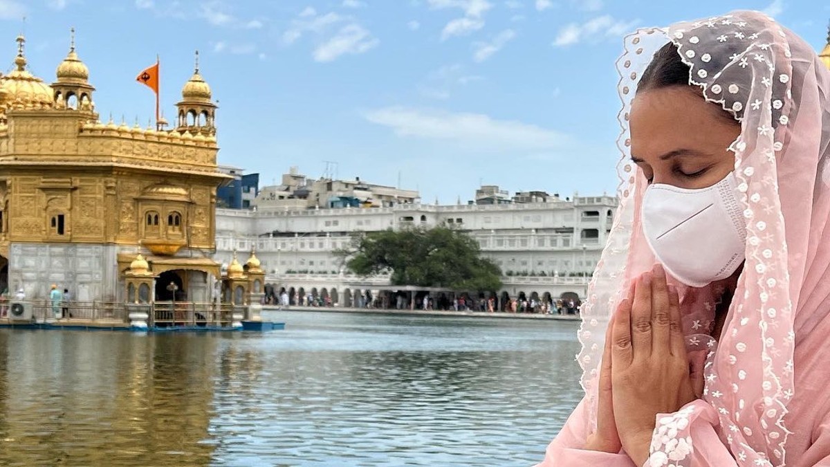 Neha Dhupia’s Calming Pics From Golden Temple Are Making Us Want To Visit Amritsar RN!