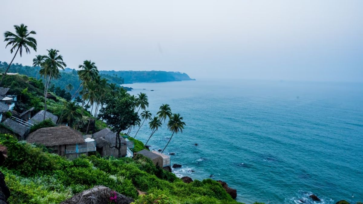 Stay On A Cliff With Sea Views At This Goa Homestay At Just ₹3950 Per Night