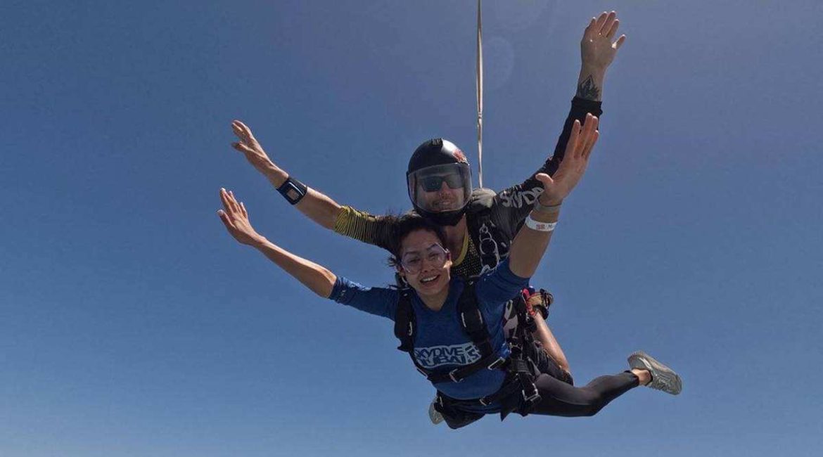 mira kapoor skydiving