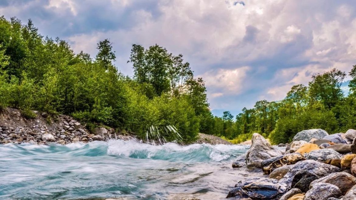 5 Prettiest Riverside Cities You Need To Visit In India