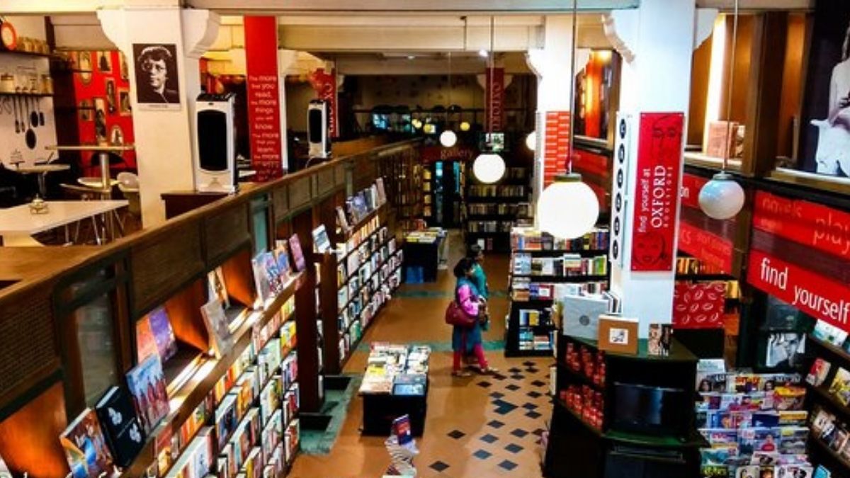 5 Cosy Books And Coffee Places In Kolkata To Satisfy The Bookworm In You