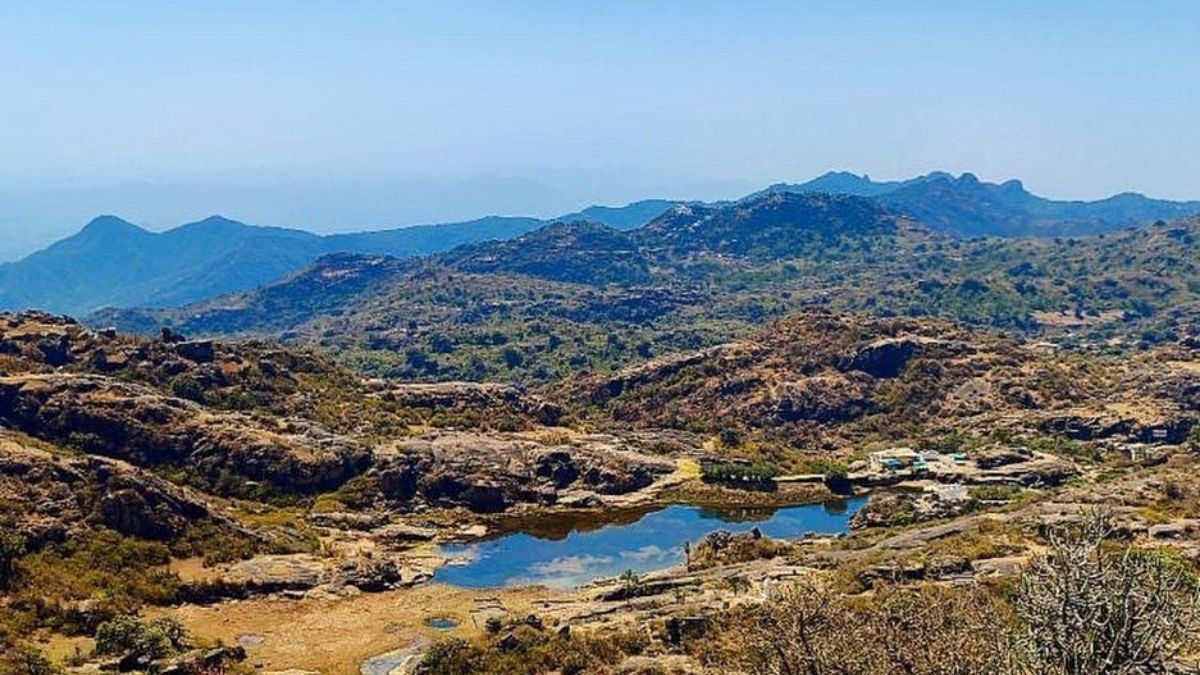 Skip The Himachal Crowd & Visit This Quaint Hill Station In Rajasthan