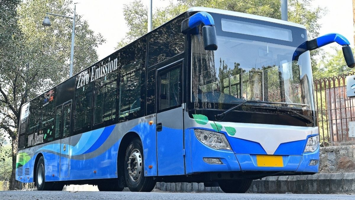 You Can Travel Free Of Cost In Delhi’s New Electric Buses And Here’s How!