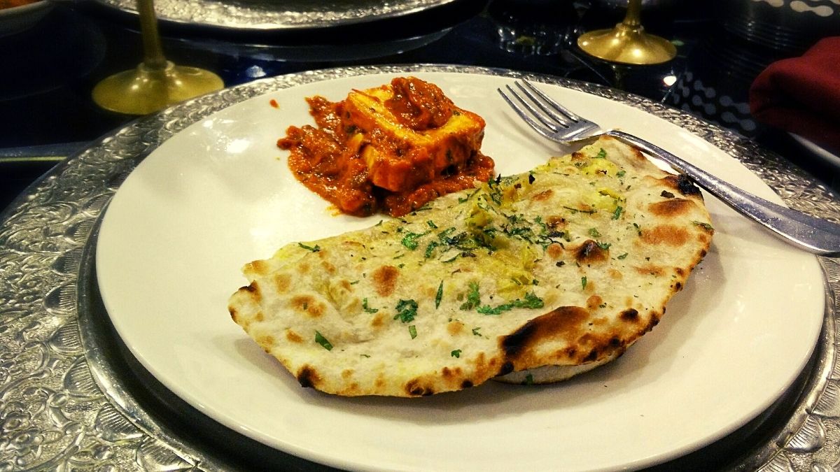 How To Make Restaurant-Style Kulcha At Home!
