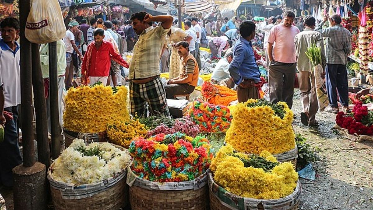 This Century-Old Flower Market In Kolkata Is The Largest In Asia