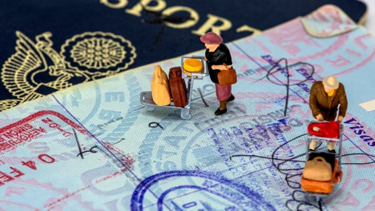 Passport Visa Stamps Will Not Be Replaced By Emirates ID For Dubai Residents