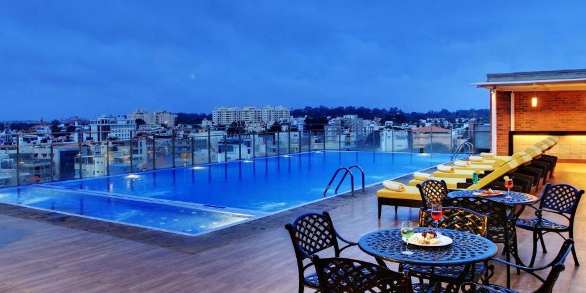 This Infinity Pool In Bangalore Offers Panoramic Views Of The City Skyline