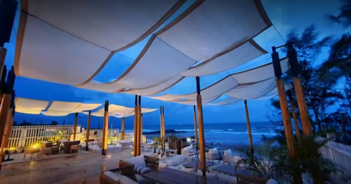 5 Stunning BeachFacing Bars In Goa You Must Check Out!