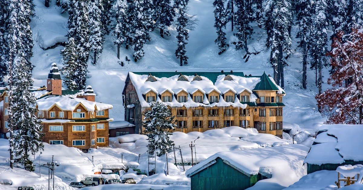 These 5 Places In India Snow In Summer