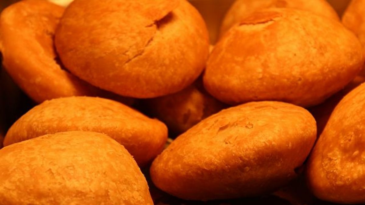 Move Over Kachori And Try The Huge Kachoras In Delhi’s Chandni Chawk