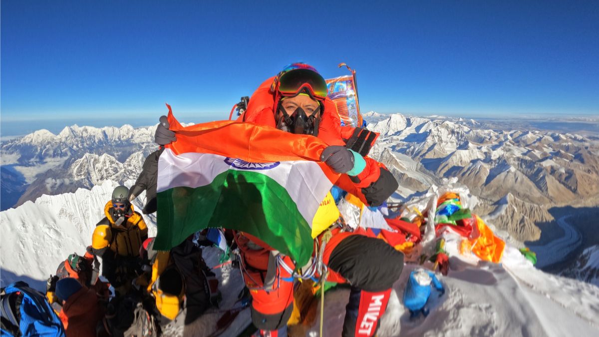This 26-Year-Old Delhi Girl Becomes World’s First Vegan Woman To Conquer Mt Everest