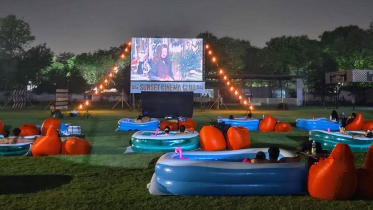 4 Outdoor Cinema Experiences In Delhi NCR That Promise A Fun Time Under The Stars