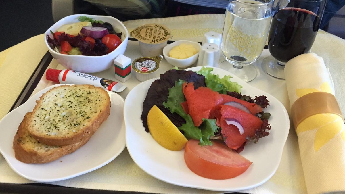 First Class Meal Of British Airways Leaves Internet Shocked And Here’s Why