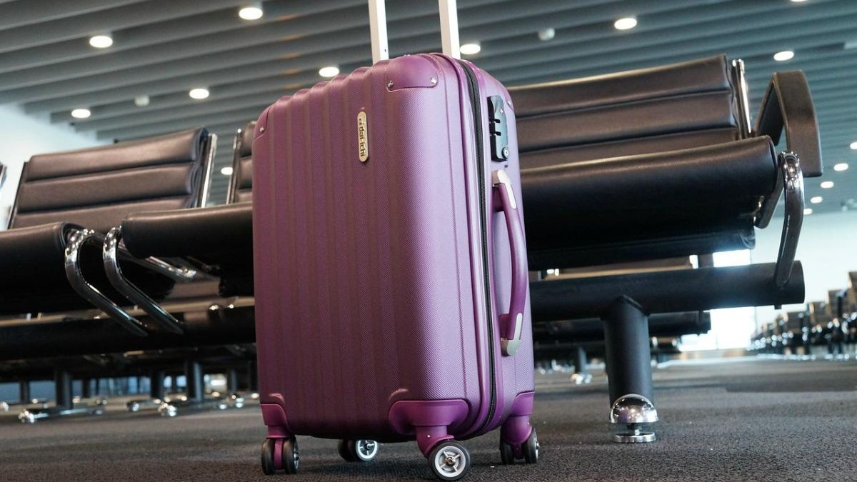 Flying Etihad? You, Will, Be Allowed To Carry Just One Light, Cabin Baggage