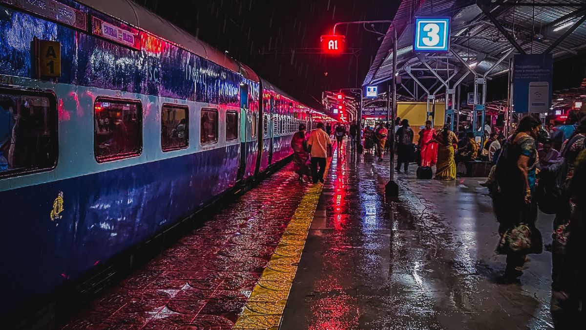 Travelling With Kids Below 5 Years? Here’s How To Book Train Tickets With IRCTC