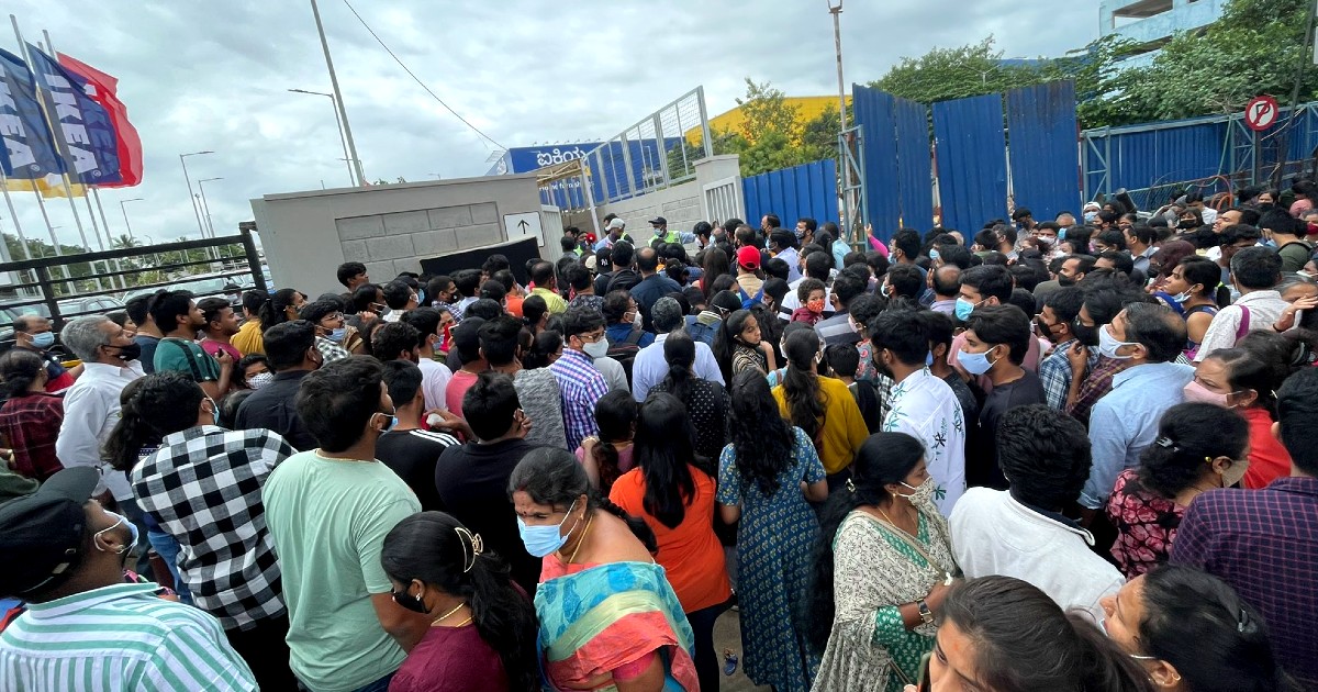 IKEA Bangalore Sees 3-Hour Long Queues, Traffic Jams & Metro Crowds Over Weekend