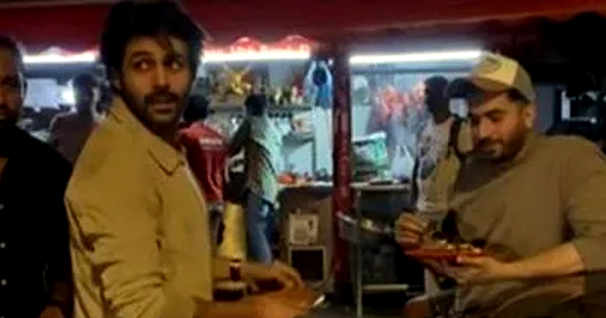 kartik aaryan and sunny singh eat street food