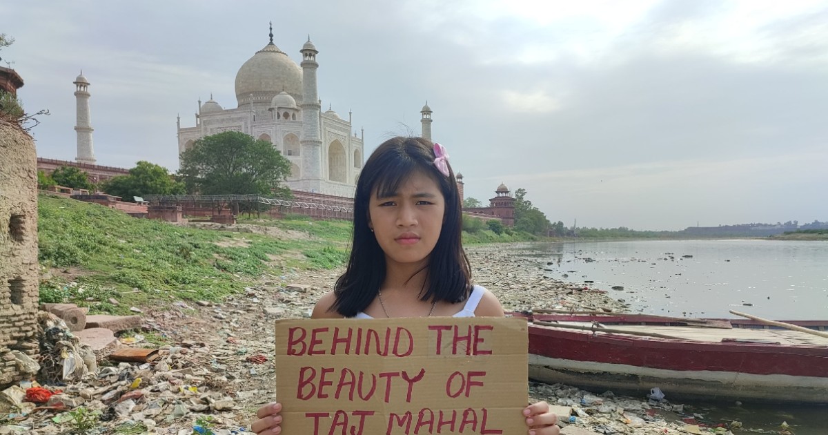 Sea Of Trash Around Taj Mahal Shocks Netizens
