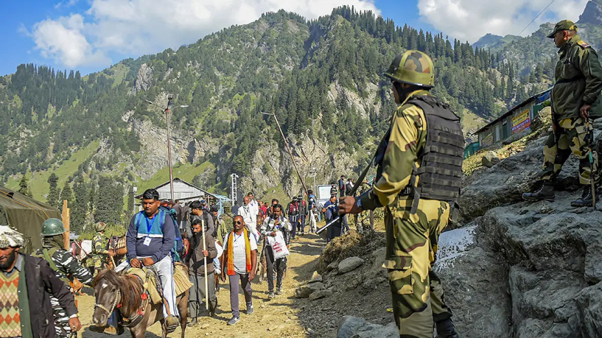 Amarnath Yatra Stands Suspended Temporarily Due To Incessant Rainfall