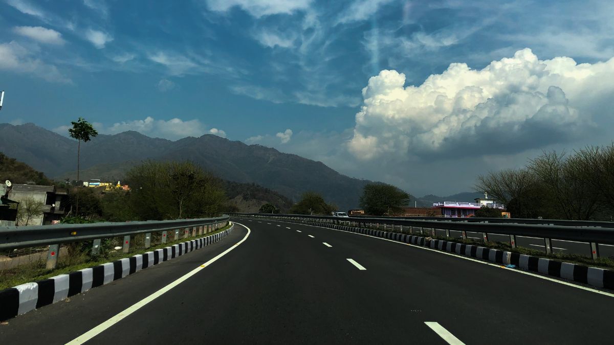 E-Highway To Come Up On Delhi-Mumbai Route: All You Need To Know