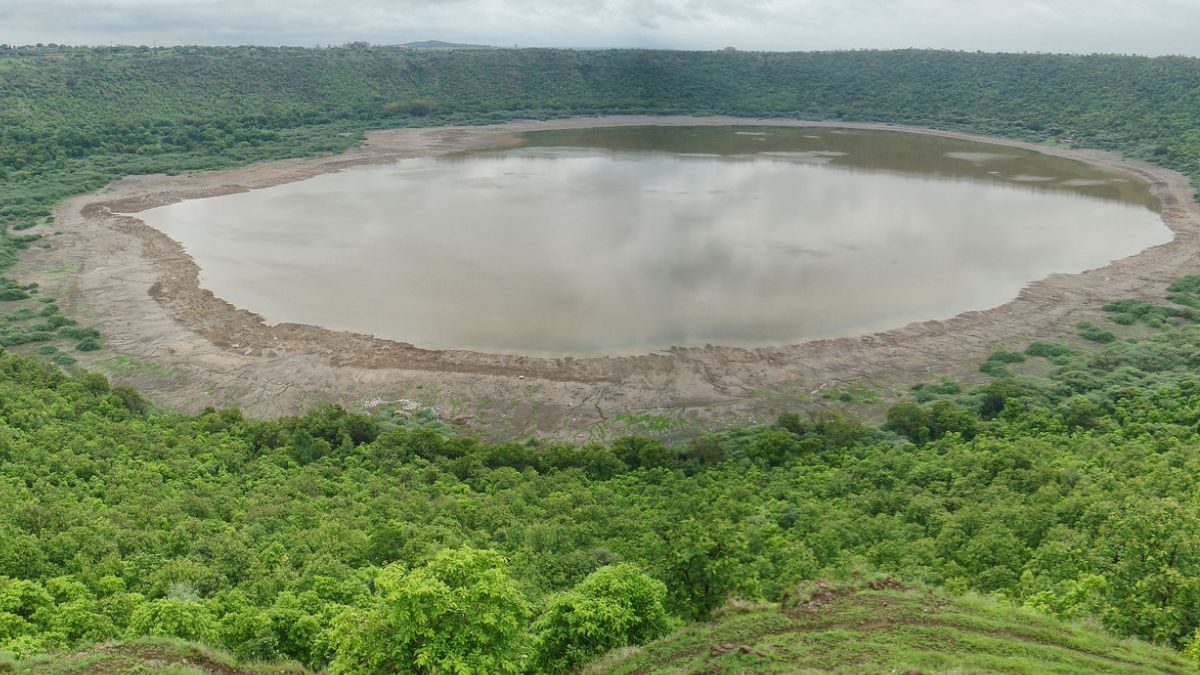 50,000-Year-Old Lonar Crater Lake In Maharashtra To Be Developed Into A Tourist Spot
