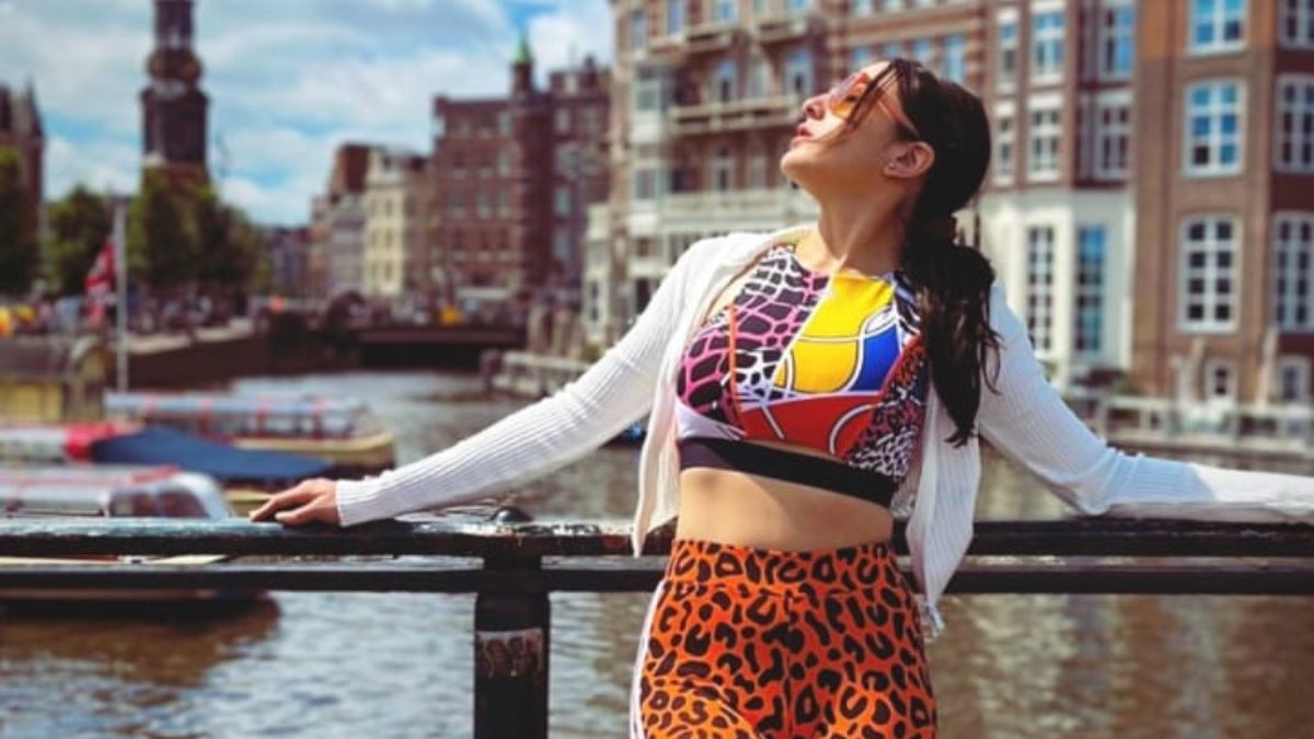 After Kartik Aaryan, Sara Ali Khan Is Showing Us How To Party In Amsterdam