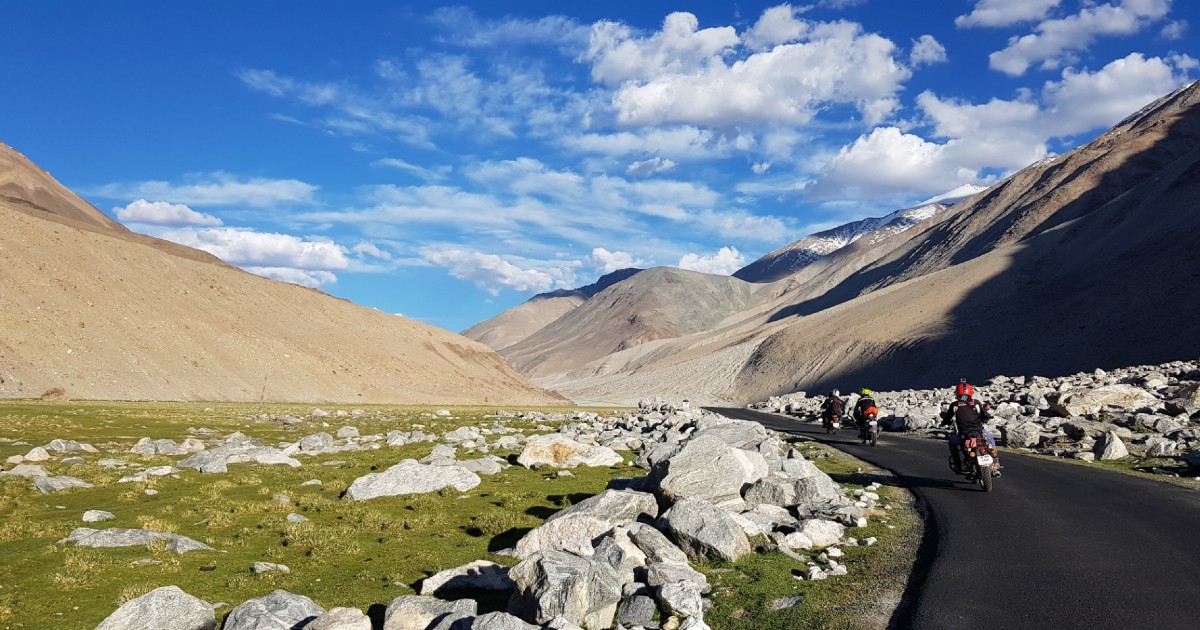 ladakh to build plastic roads