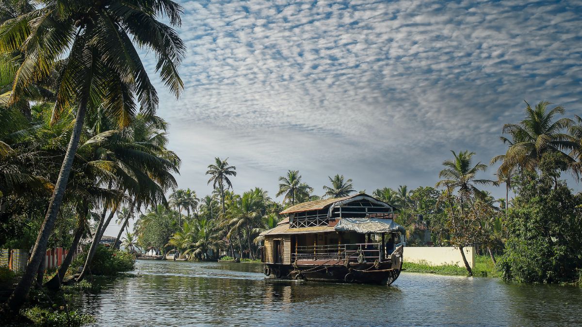 IRCTC Is Offering Low-Cost Kerala Packages Including Flights, Meals & Stay Starting At ₹6,355