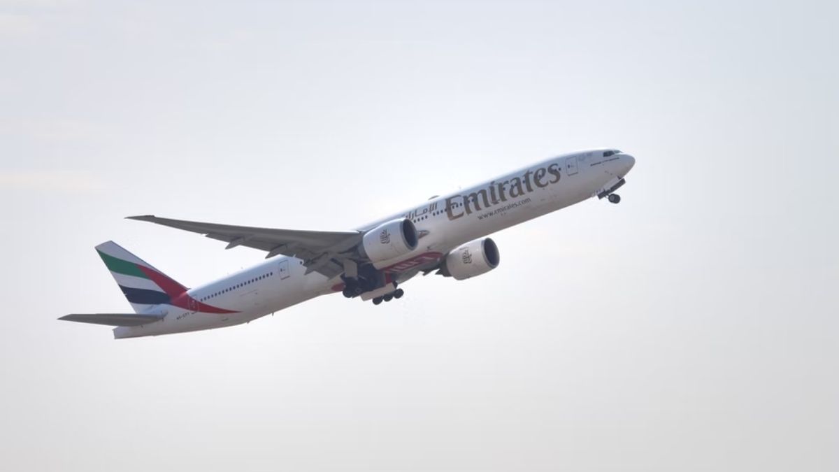 Emirates Plane Flew For 14 Hours & Landed Safely In Australia With A Hole In Its Body