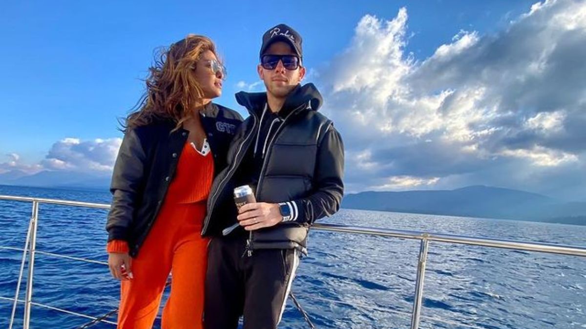 Priyanka Chopra And Nick Jonas Romance On A Boat & Enjoy A Mini Getaway At Lake Tahoe