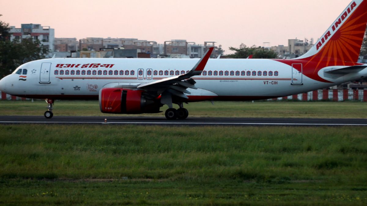 Government Received Around 1000 Passenger Complaints Against Air India In 3 Months