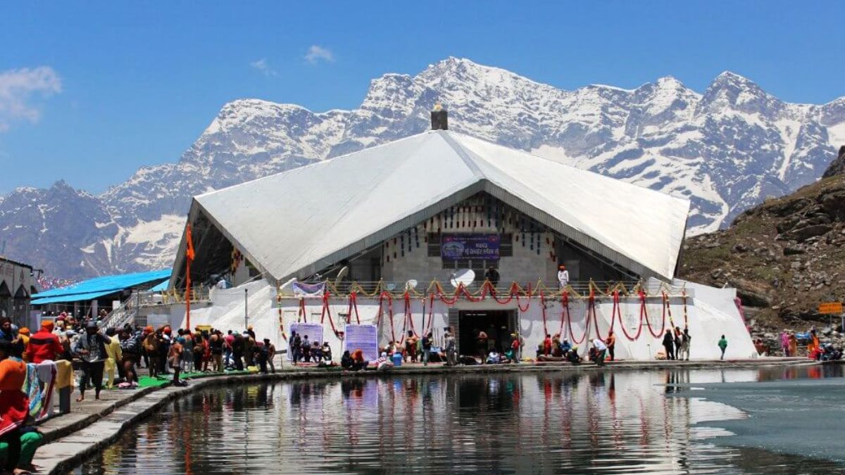 5 Fascinating Facts About Gurudwara Hemkund Sahib In Himachal