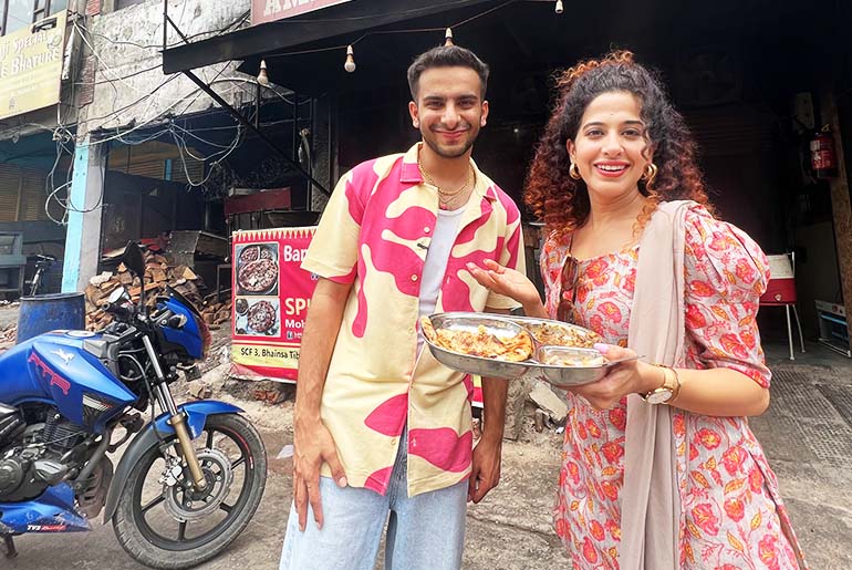 Kamiya Jani Tried The Street Food Of Chandigarh Vishnu Kaushal