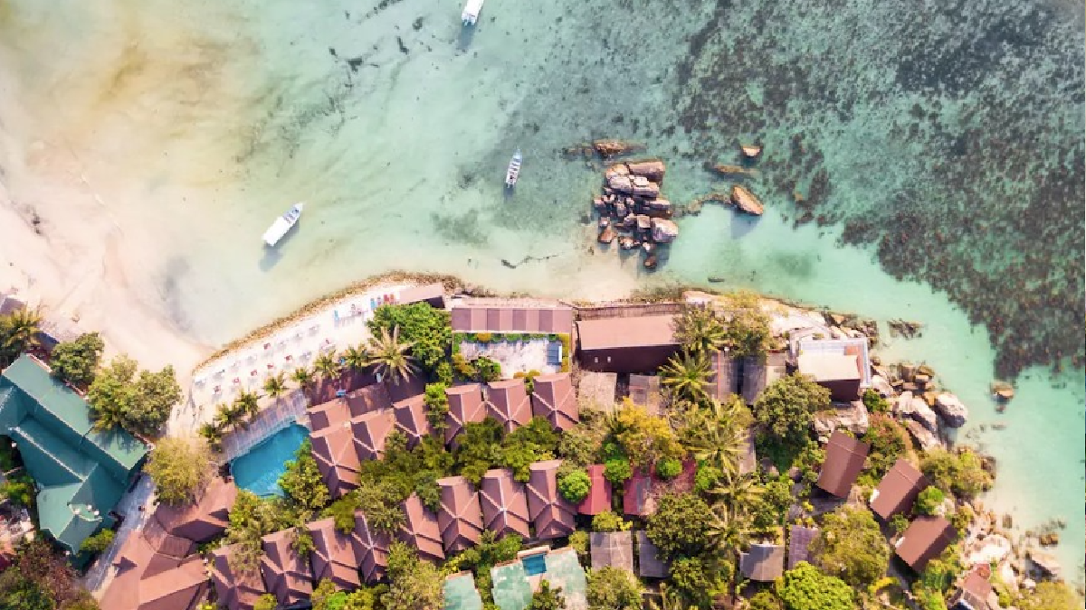 This Beachside Hotel In Thailand Offers Rooms At Just ₹350