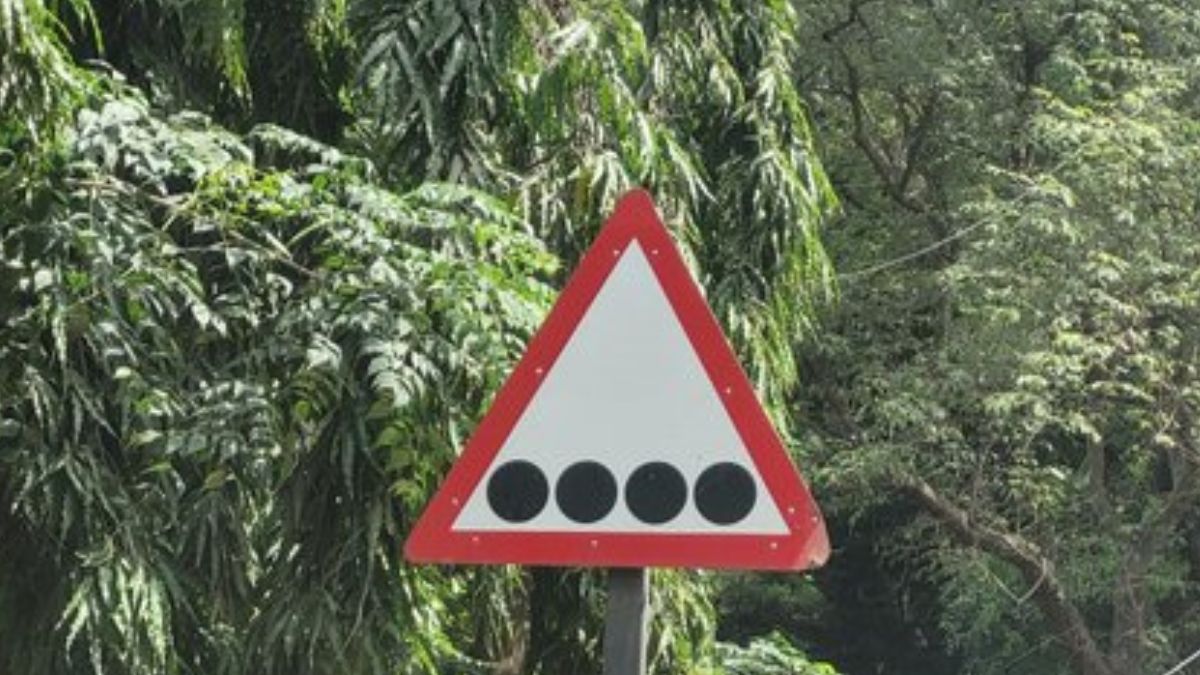 Here’s What The New Traffic Sign With Black Dots In Bangalore Means