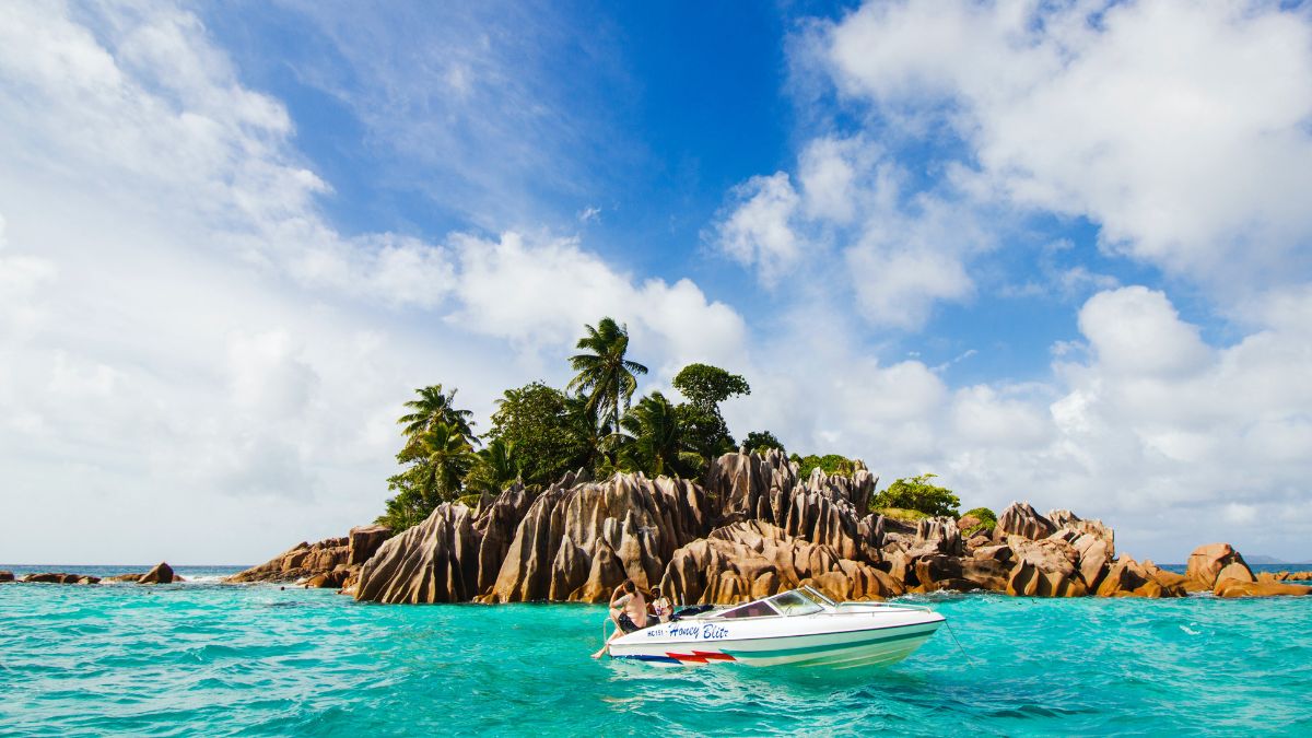 Kolkatans Love Honeymooning In Seychelles And Maldives And Are Flocking To These Beach Paradises!