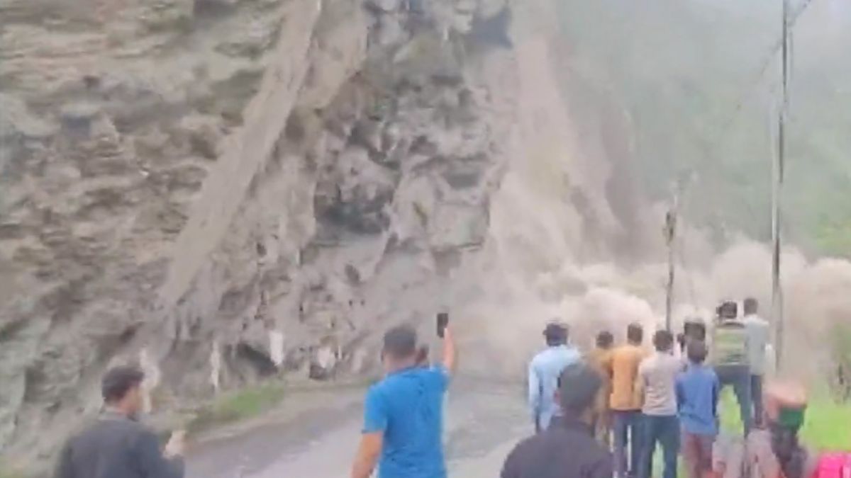 Don’t Travel To Kinnaur In Himachal Pradesh As NH5 Gets Blocked After Landslides