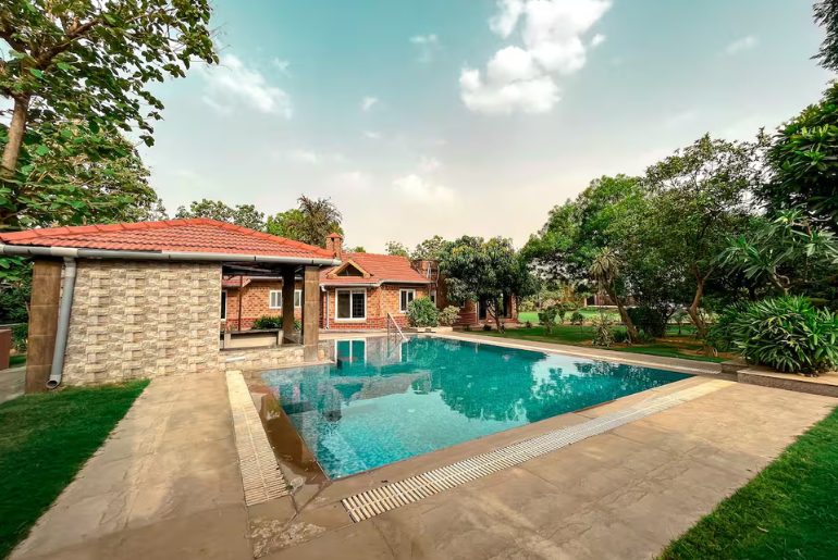 Airbnbs near Delhi
